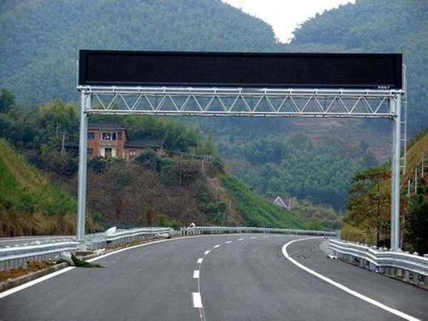 高速公路龍門(mén)架