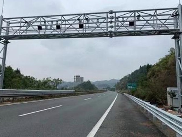 高速公路龍門(mén)架